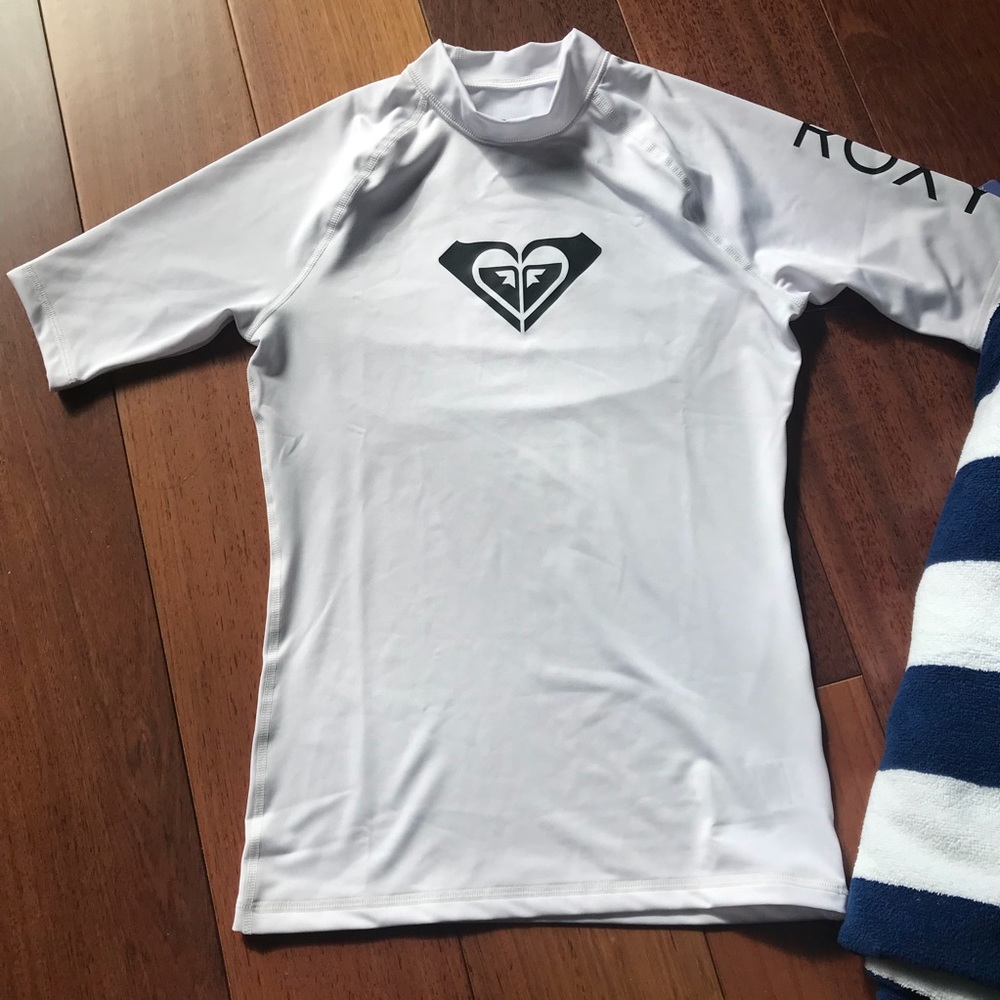 ROXY Wholehearted Rashguard SS Size Small NWT